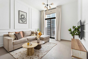 Silkhaus modern 1BDR in Belgravia Heights with pool & gym